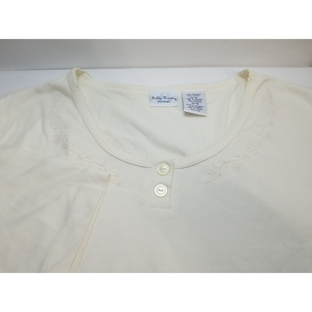 Bobbie Brooks Womens Knit Top 26/28 Ivory Short Sleeve Embroidered Faux Henley